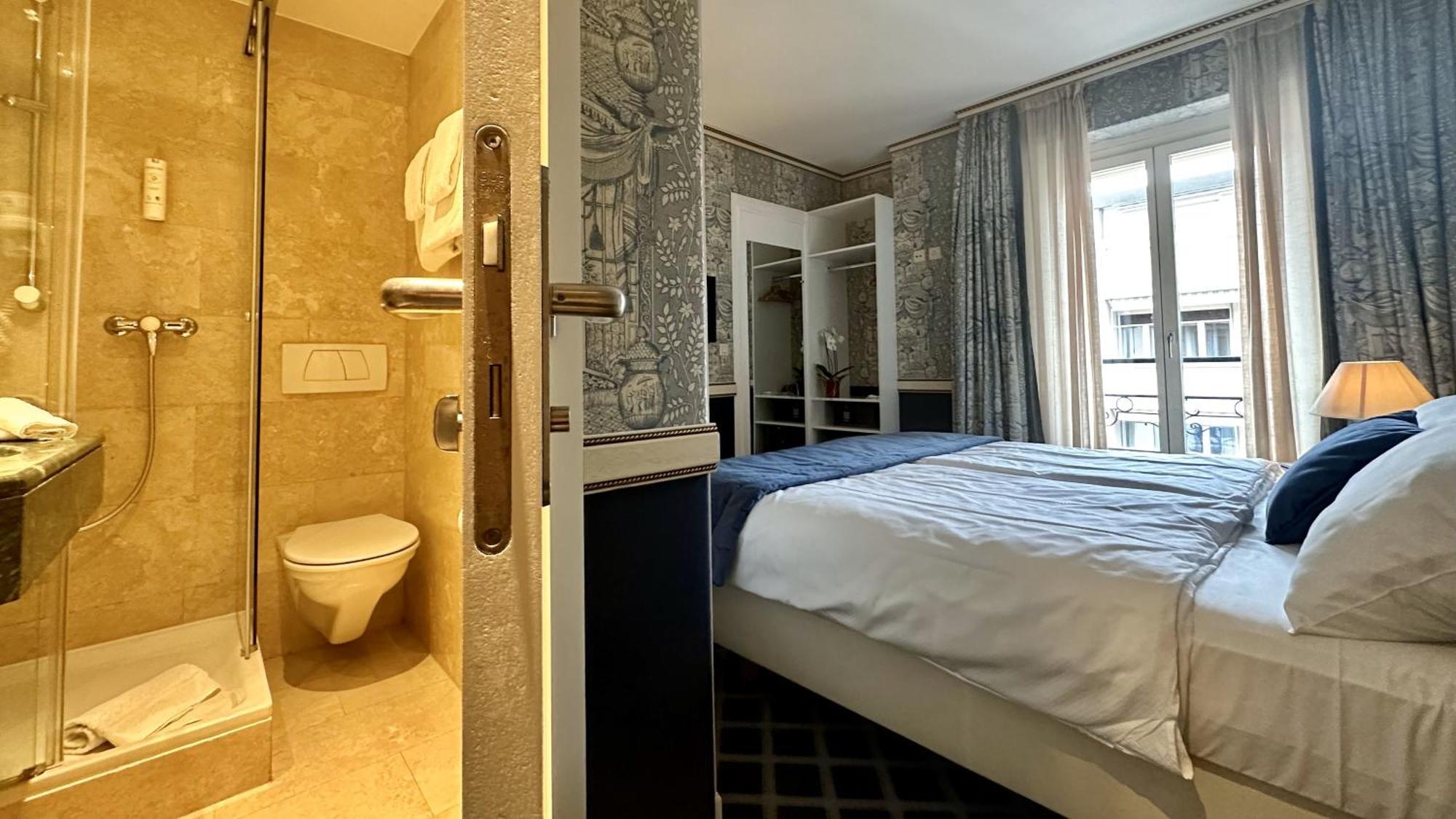 Carlton Boutique Hotel 4*